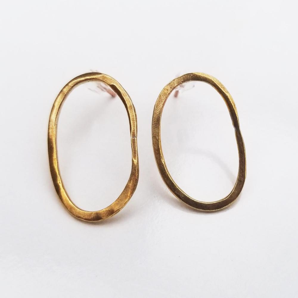 Dainty Geometric Earrings -Oval