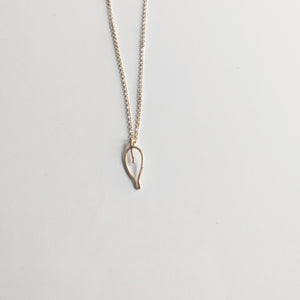 Dainty Leaf Necklace